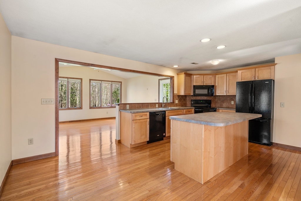 72 Laurel Road Wilbraham, MA 01095 - Photo 11 of 42 Gallery Image 11