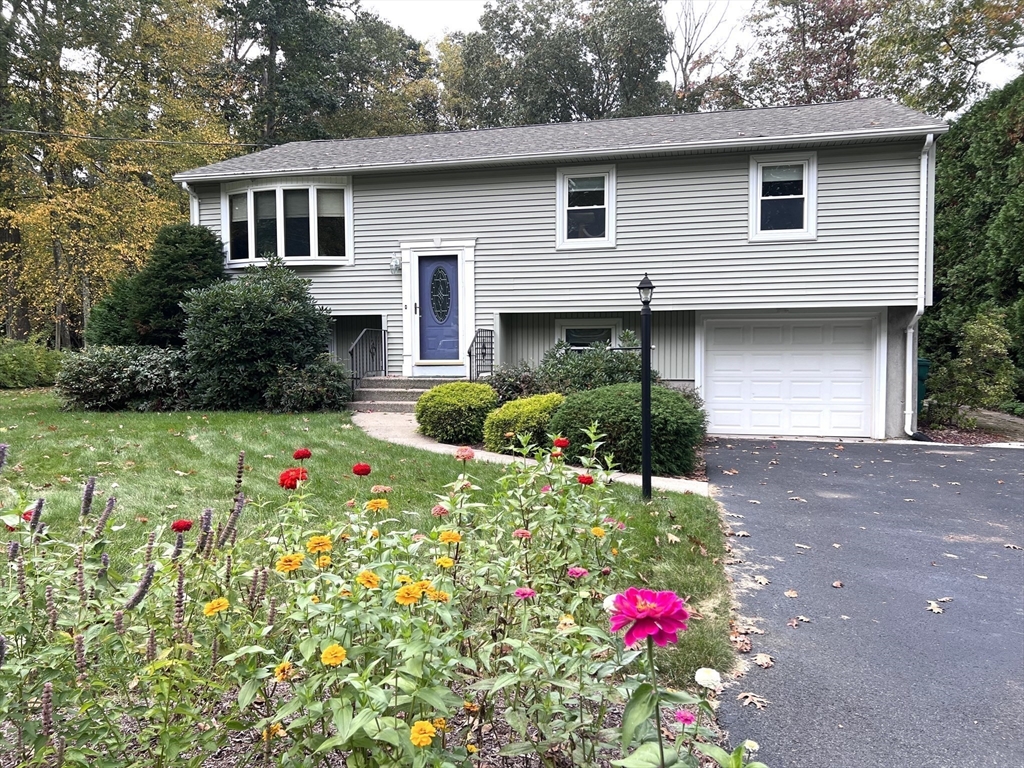 72 Laurel Road Wilbraham, MA 01095 - Photo 2 of 42 Gallery Image 2