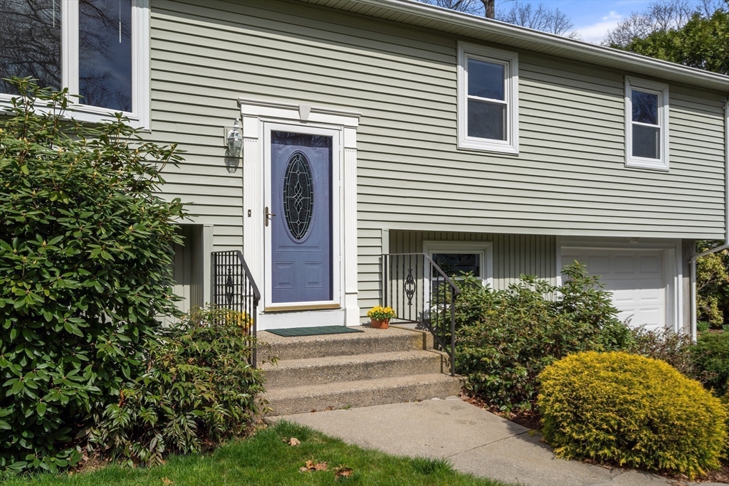72 Laurel Road Wilbraham, MA 01095 - Photo 3 of 42 Gallery Image 3