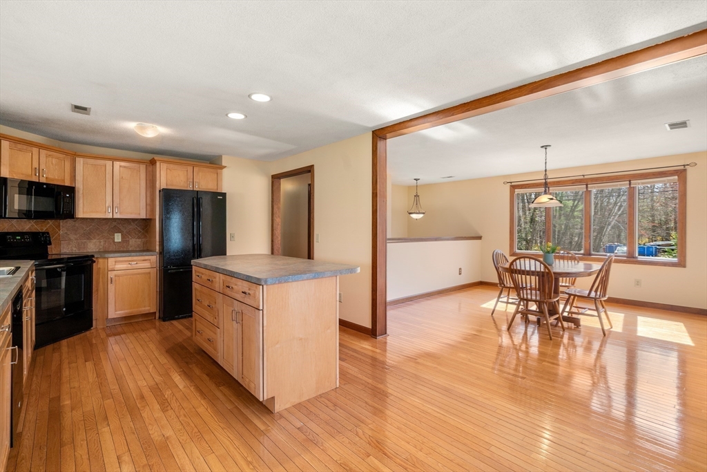 72 Laurel Road Wilbraham, MA 01095 - Photo 7 of 42 Gallery Image 7