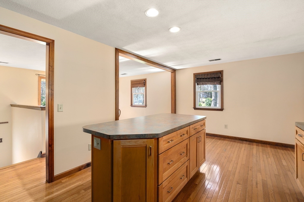 72 Laurel Road Wilbraham, MA 01095 - Photo 10 of 42 Gallery Image 10