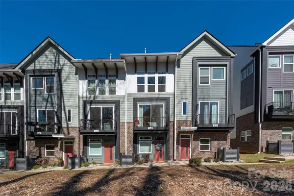 $459,000 | 566 West End Drive, Charlotte, NC 28208