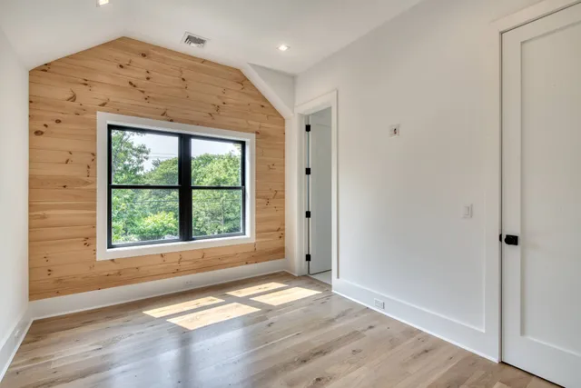 $95,000 | 62 Whooping Hollow Road, East Hampton, NY 11937