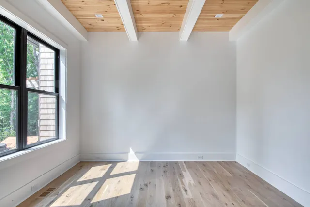 $95,000 | 62 Whooping Hollow Road, East Hampton, NY 11937