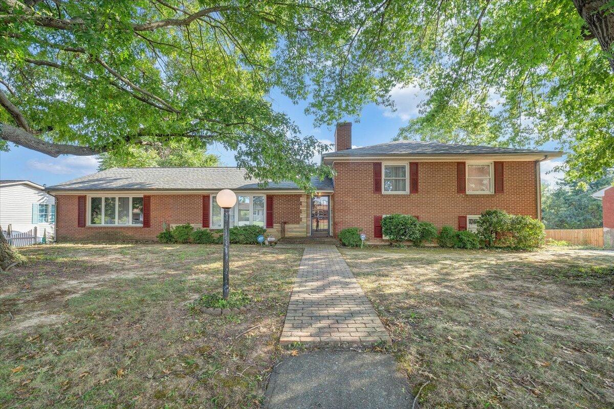 4022 High Acres Road Northwest Roanoke, VA 24017 - Photo 1 of 39 48-MIB04292
