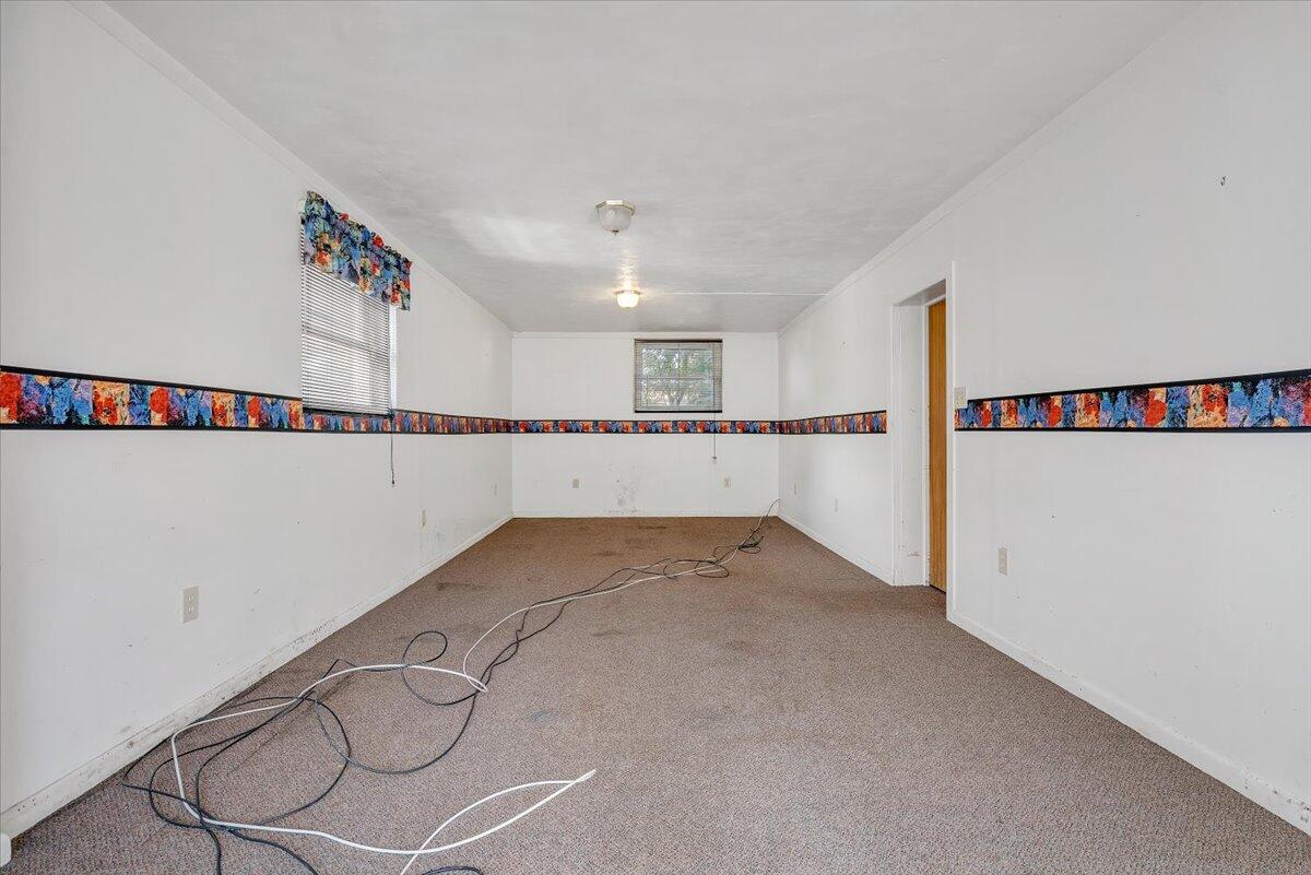 4022 High Acres Road Northwest Roanoke, VA 24017 - Photo 28 of 39 32-MIB04247