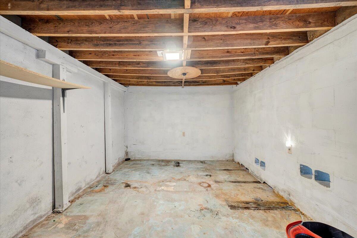 4022 High Acres Road Northwest Roanoke, VA 24017 - Photo 33 of 39 37-MIB04223