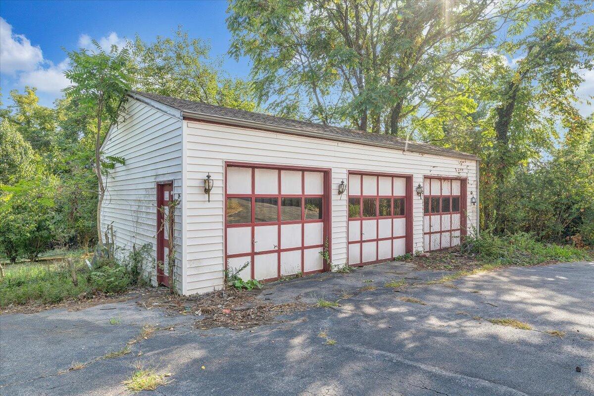 4022 High Acres Road Northwest Roanoke, VA 24017 - Photo 37 of 39 43-MIB04256