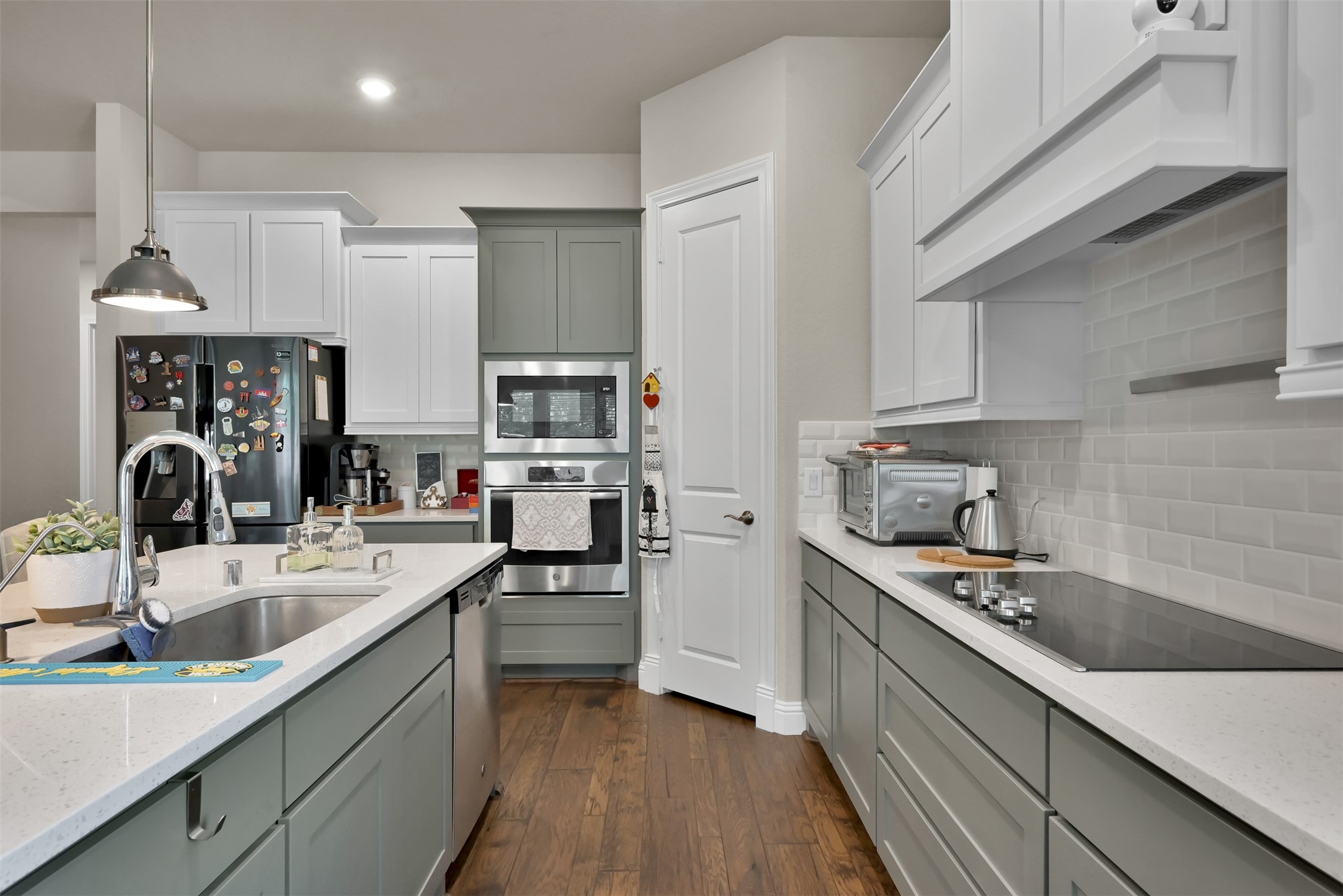 4205 Grand Oaks Wind Spring, TX 77386 - Photo 9 of 29 Kitchen