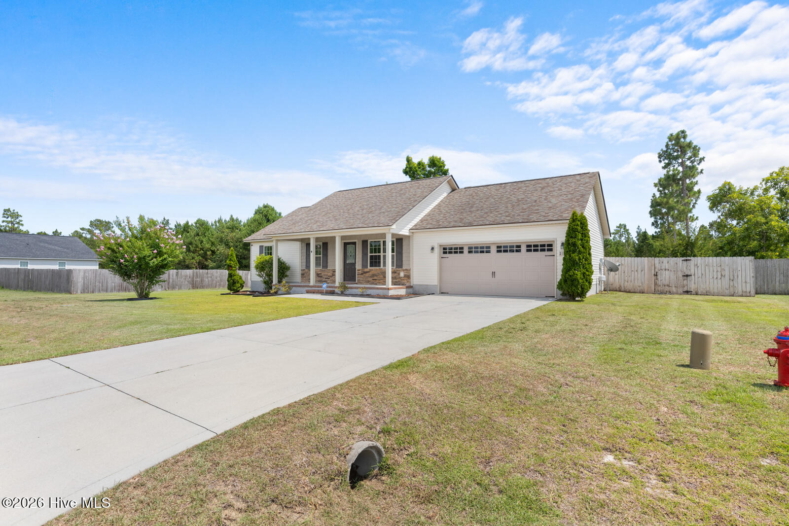 216 Lockwood Court Hubert, NC 28539 - Photo 3 of 24
