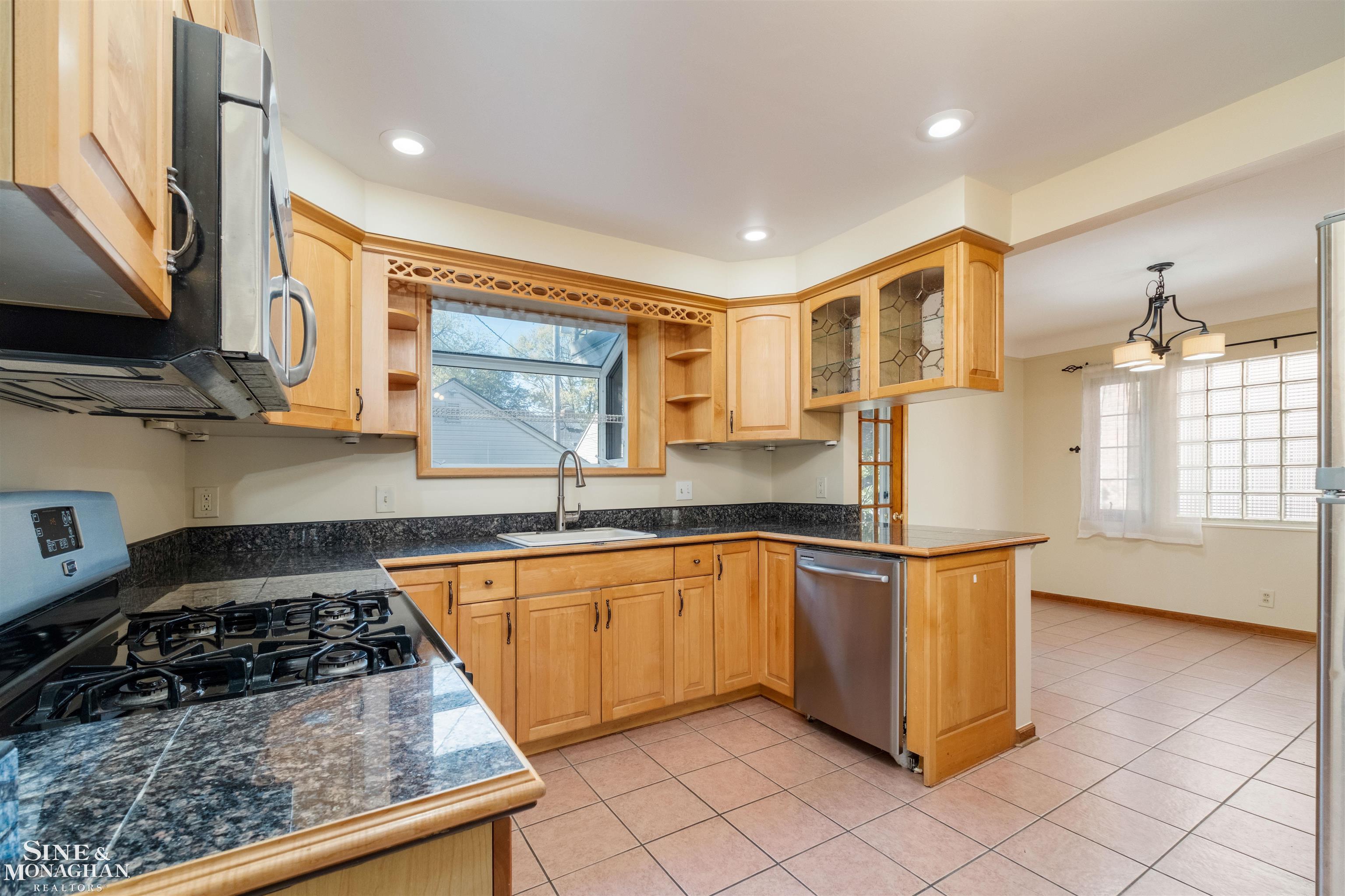 201 McMillan Road Grosse Pointe Farms, MI 48236 - Photo 8 of 41