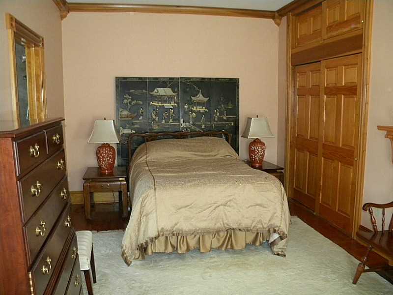 20 Berkeley Avenue, Unit 3 Newport, RI 02840 - Photo 16 of 25 Master Bedroom.