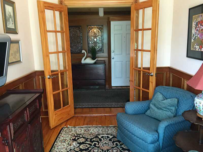 20 Berkeley Avenue, Unit 3 Newport, RI 02840 - Photo 20 of 25 Den/Family/Great Room.