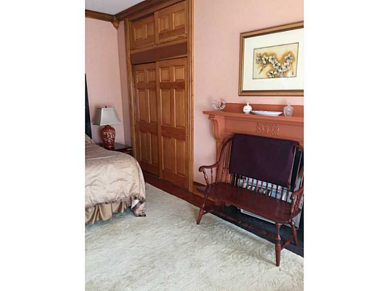 20 Berkeley Avenue, Unit 3 Newport, RI 02840 - Photo 23 of 25 Master Bedroom.