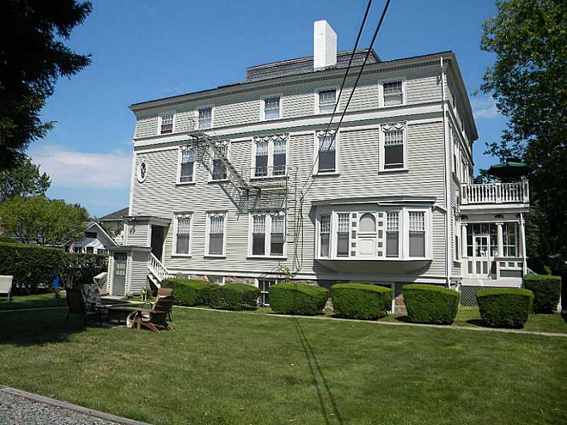 20 Berkeley Avenue, Unit 3 Newport, RI 02840 - Photo 3 of 25 Exterior Back.