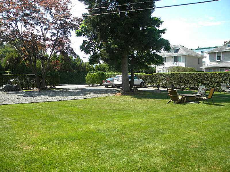 20 Berkeley Avenue, Unit 3 Newport, RI 02840 - Photo 4 of 25 Yard/Garden.