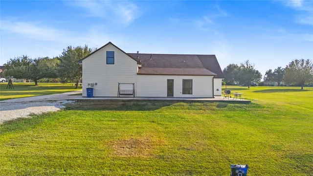 $600,000 | 22048 Stone Creek Lane, Montgomery, TX 77316