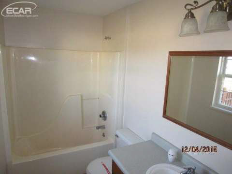 15459 Seymour Road Linden, MI 48451 - Photo 14 of 18 20454014-13.JPG