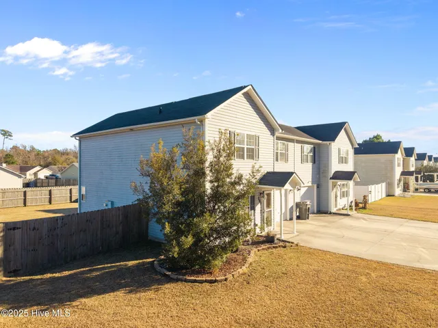 $229,900 | 266 Smallwood Road, Hubert, NC 28539