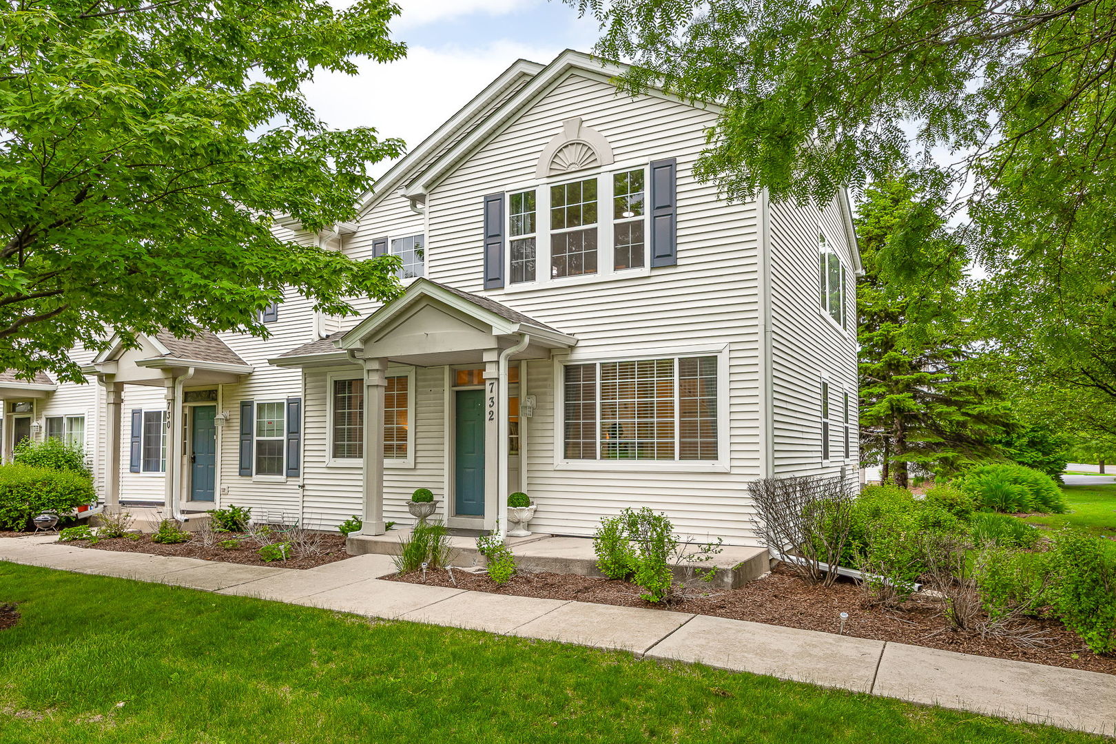 732 County Line Road Aurora, IL 60502 - Photo 1 of 34
