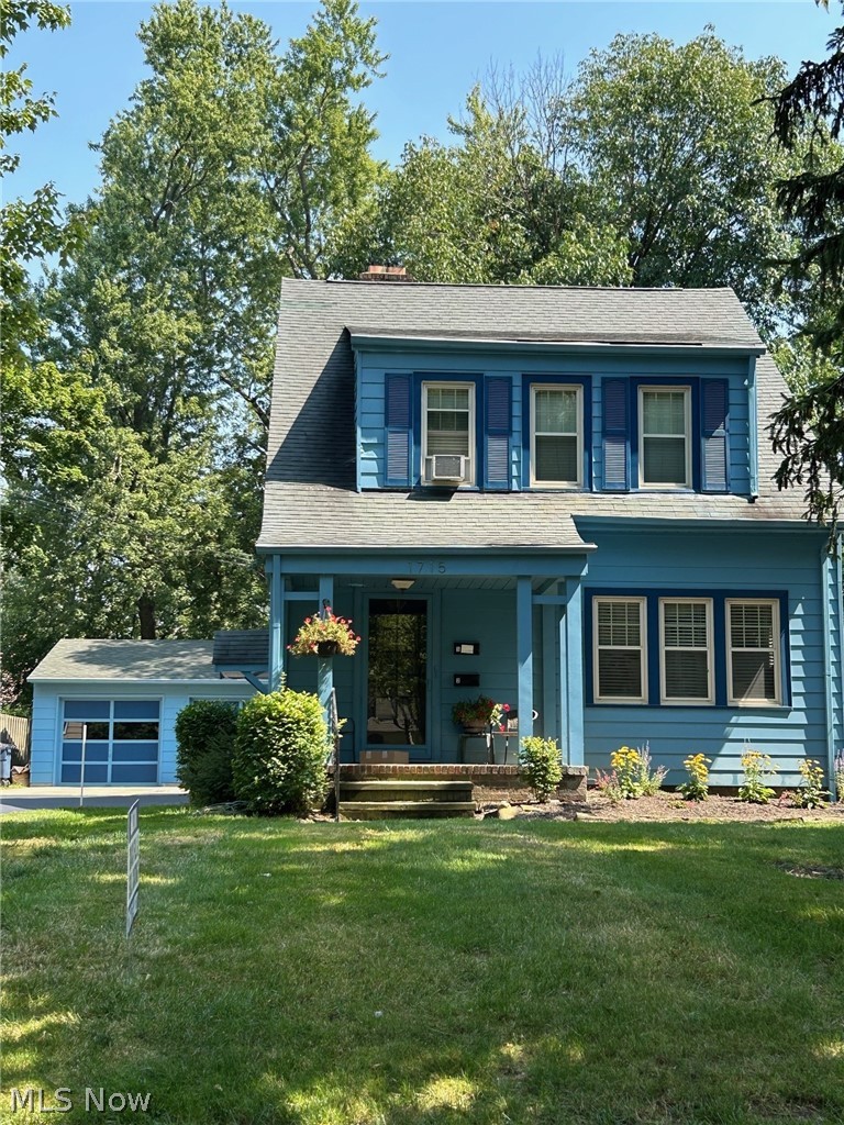 1715 Edgefield Road Lyndhurst, OH 44124 - Photo 3 of 16 Gallery Image 3