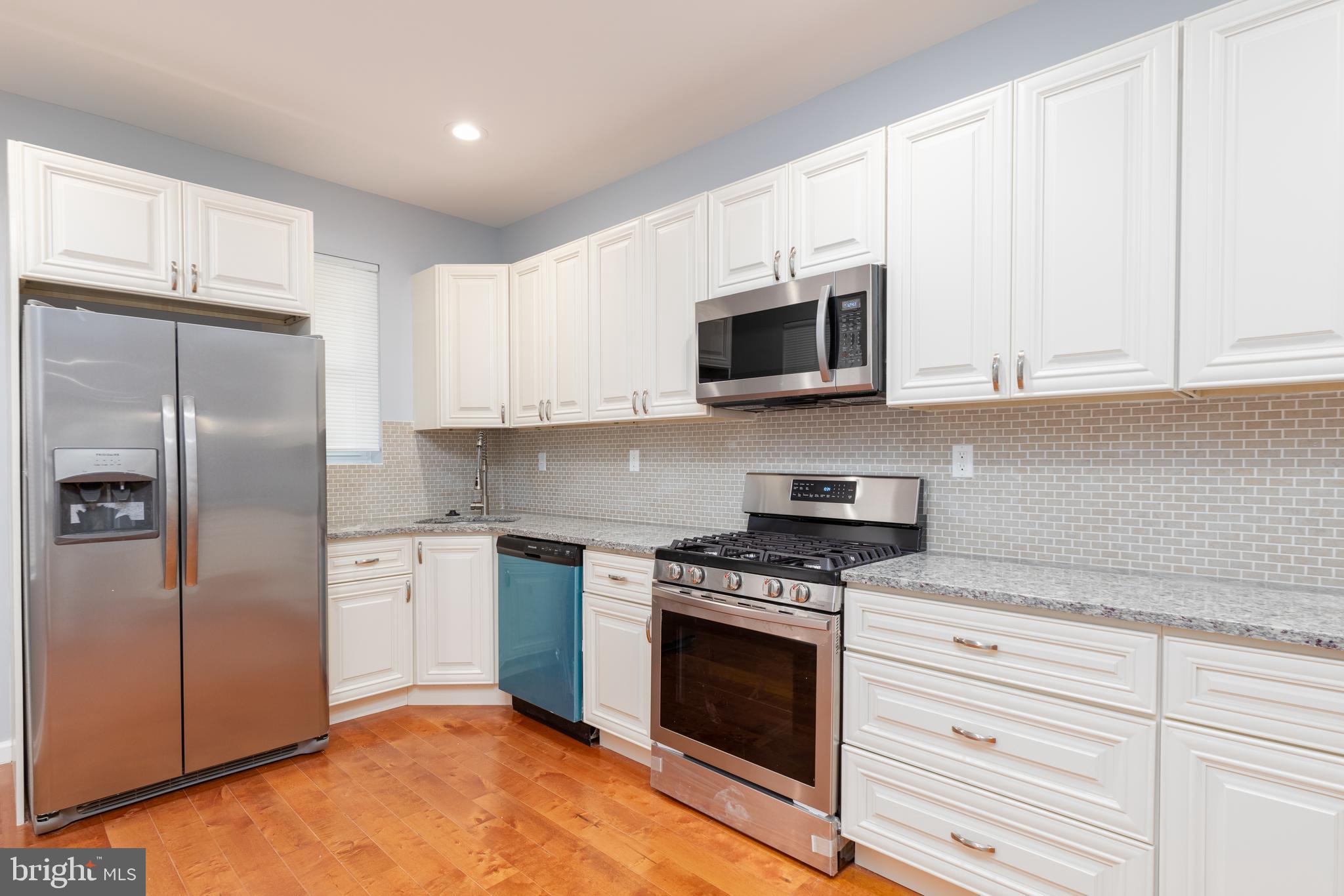 5136 Gainor Road Philadelphia, PA 19131 - Photo 2 of 28 Kitchen