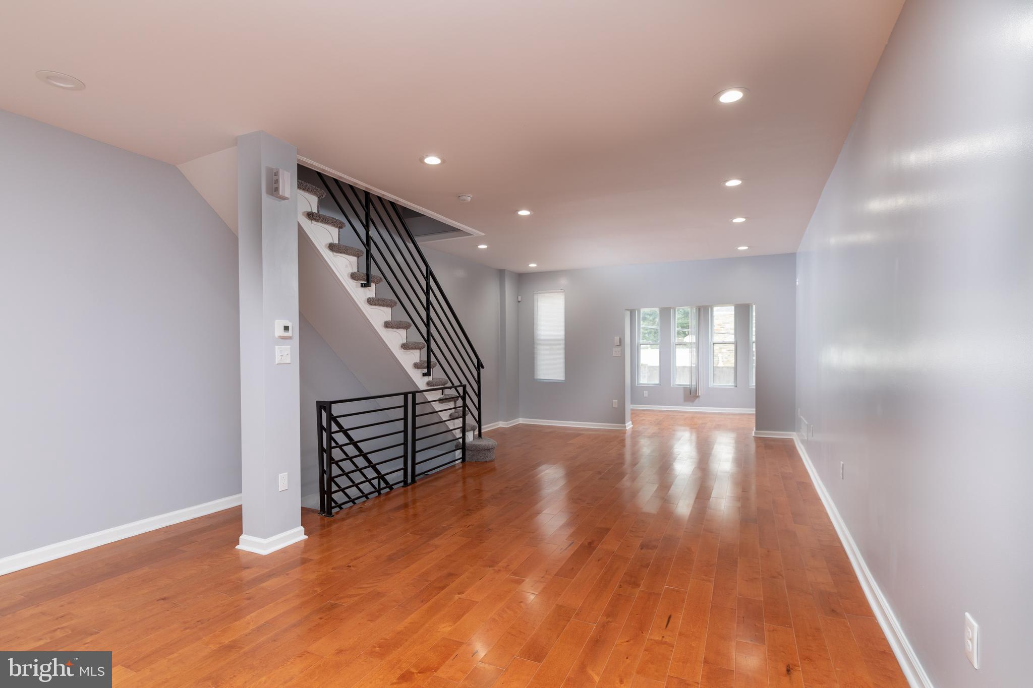 5136 Gainor Road Philadelphia, PA 19131 - Photo 5 of 28 Living Area