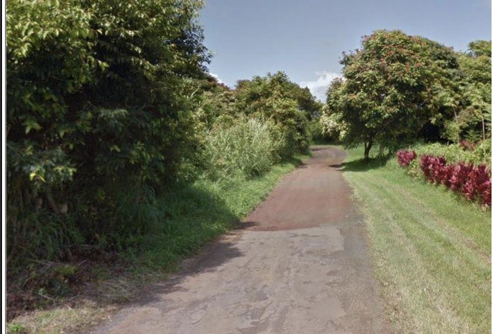 1-b Ulaino Road Haiku, HI 96708 - Photo 2 of 6 a view of a pathway with a park