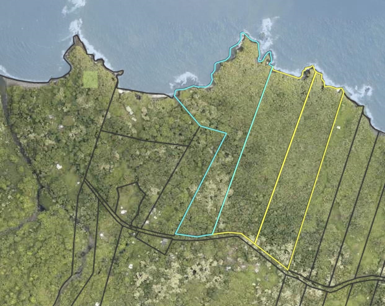 1-b Ulaino Road Haiku, HI 96708 - Photo 3 of 6 a bathroom with a shower and bathtub