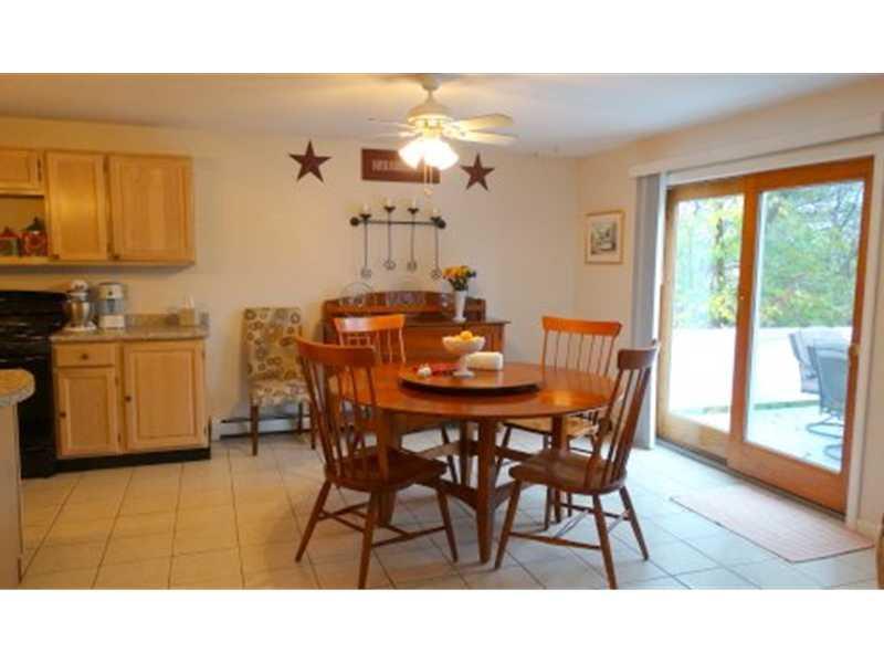 11 Meadowbrook Road Bangor, ME 04401 - Photo 10 of 21 Dining Room.