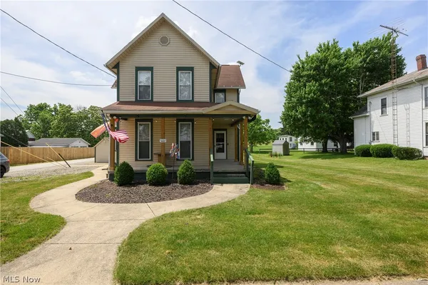 $284,900 | 372 Park Ave. Southwest, Bolivar, OH 44612