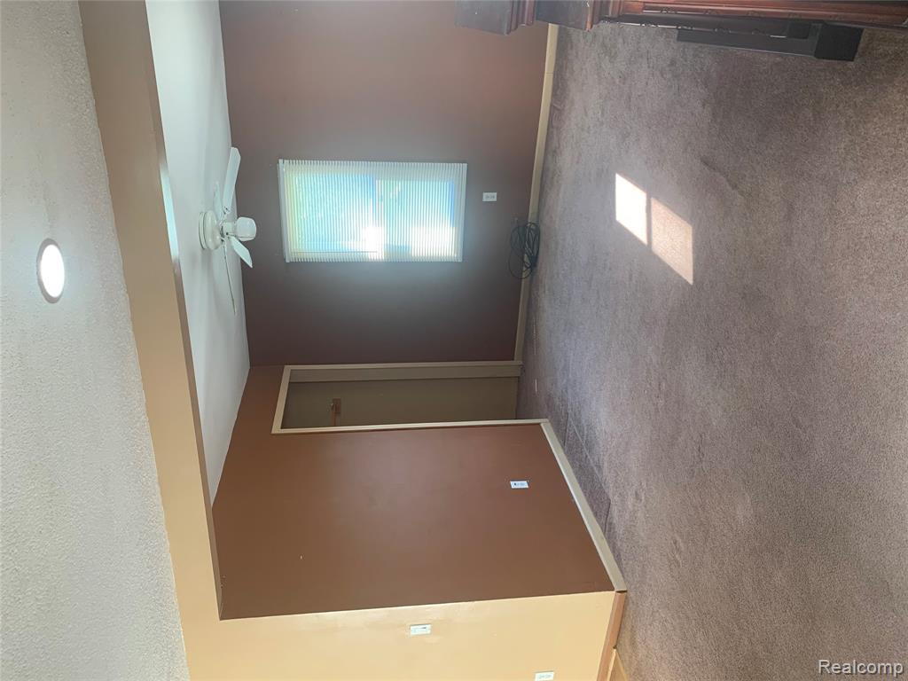 2186 Belsay Road Burton, MI 48519 - Photo 16 of 32