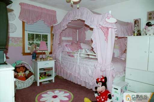 163 South Hill Road Colonia, NJ 07067 - Photo 7 of 8 Gallery Image 7