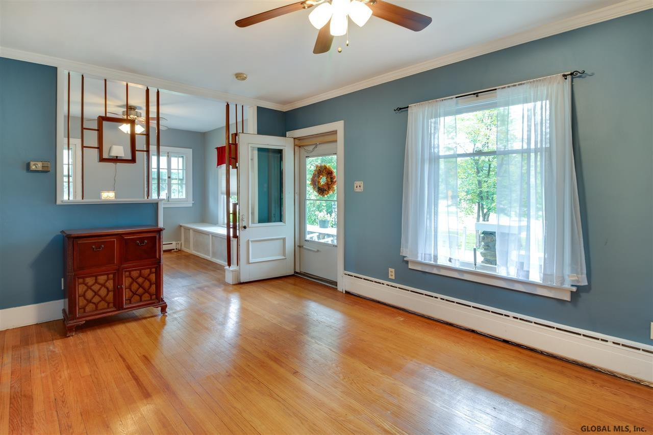 3076 Troy Schenectady Road Niskayuna, NY 12309 - Photo 12 of 26 Photo 12