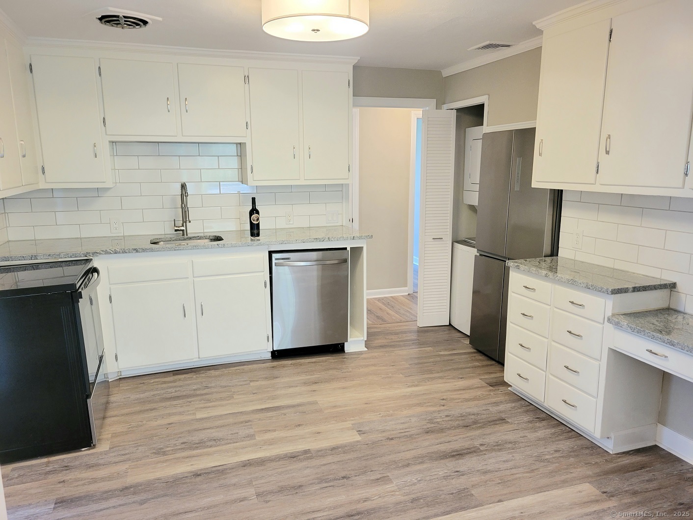 101 Haynes Road West Hartford, CT 06117 - Photo 2 of 32