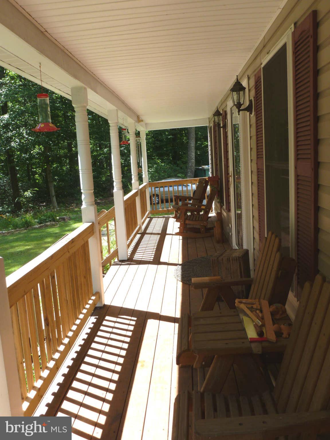 13600 Loy Wolfe Road Smithsburg, MD 21783 - Photo 3 of 28 Full front porch