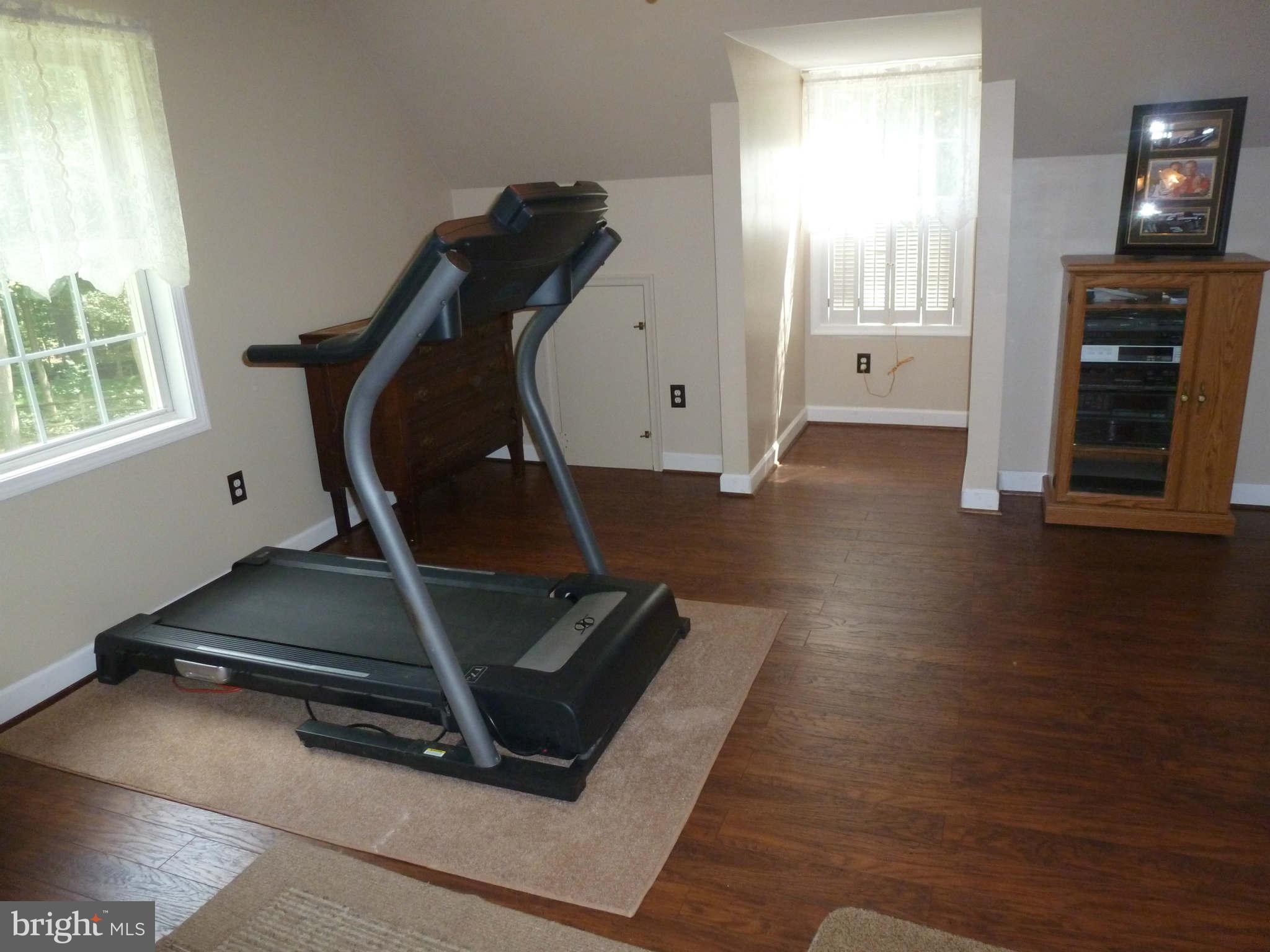 13600 Loy Wolfe Road Smithsburg, MD 21783 - Photo 21 of 28 Master BR #2 on upper level