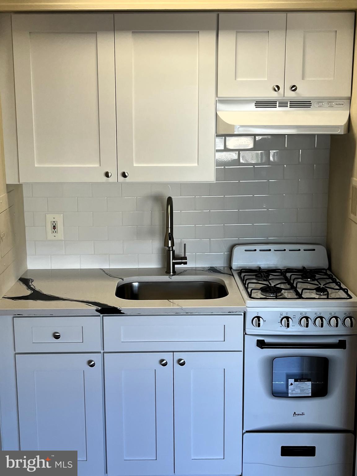 2101 Chestnut Street, Unit 625 Philadelphia, PA 19103 - Photo 1 of 4 Gallery Image 1