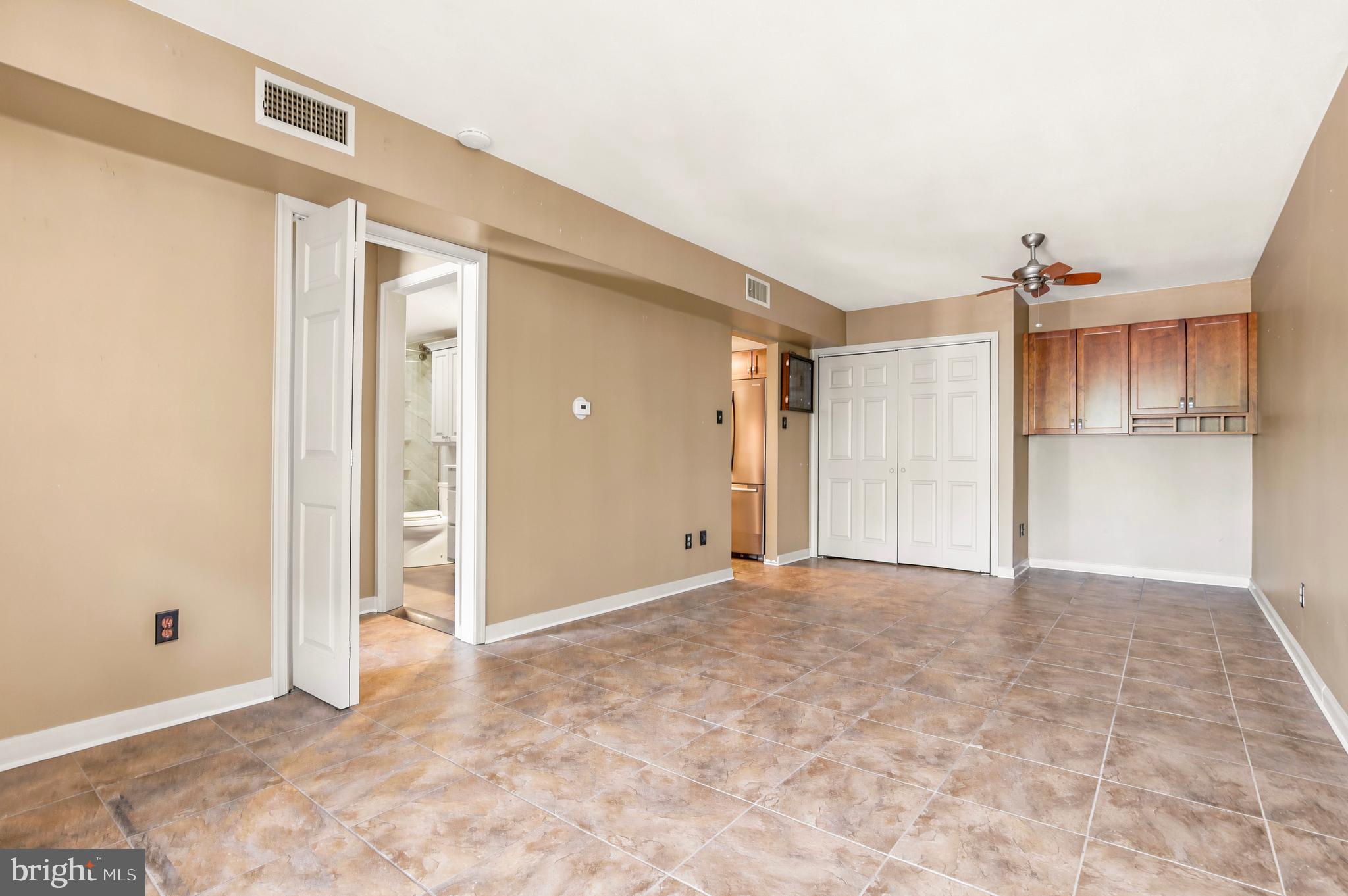 122 Bancroft Road, Unit 1C Lansdale, PA 19446 - Photo 6 of 29 Dining Area with custom built-ins