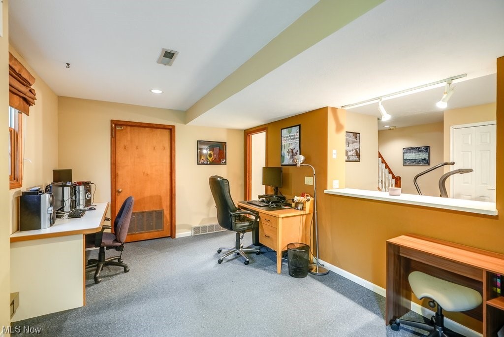 5022 Corliss Road Cleveland, OH 44124 - Photo 27 of 35 Gallery Image 27