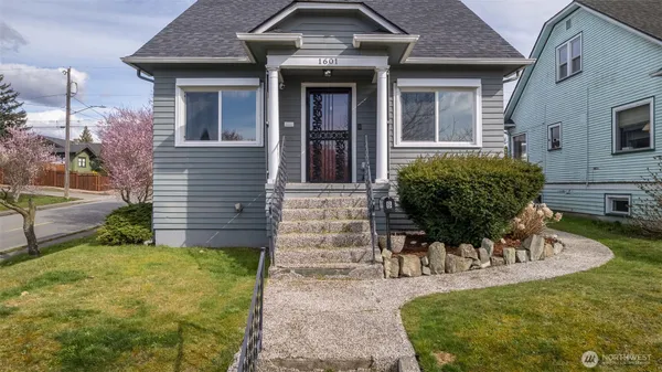 $575,000 | 1601 Virginia Avenue, Everett, WA 98201