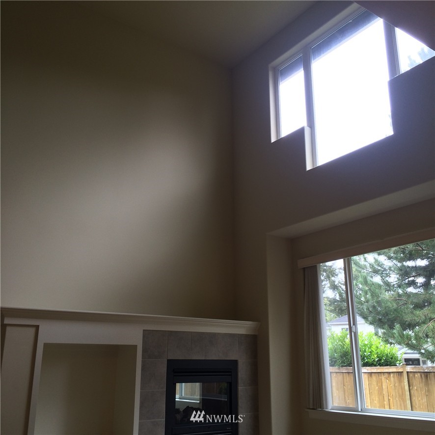 2204 Northeast 28th Street Renton, WA 98056 - Photo 5 of 11