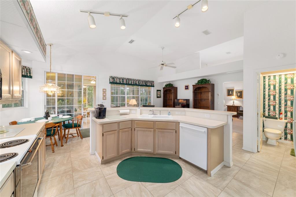 11481 Southwest 82nd Court Road Ocala, FL 34481 - Photo 38 of 77