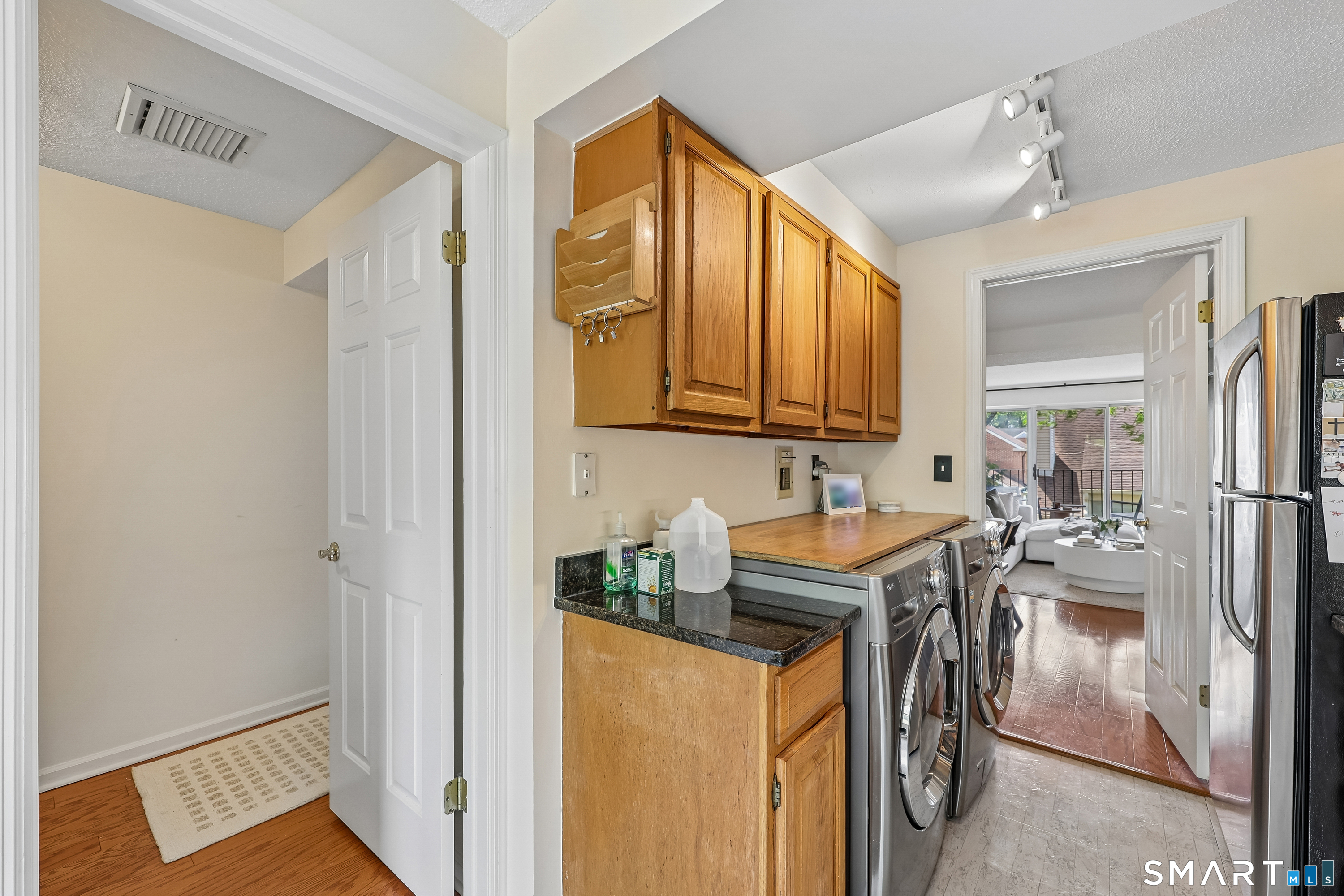 43 Highland Road, Unit 43 Stamford, CT 06902 - Photo 12 of 21 Gallery Image 12