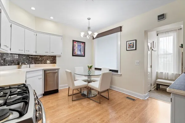 $1,099,000 | 1916 West Irving Park Road, Chicago, IL 60613