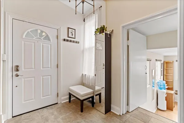 $1,099,000 | 1916 West Irving Park Road, Chicago, IL 60613