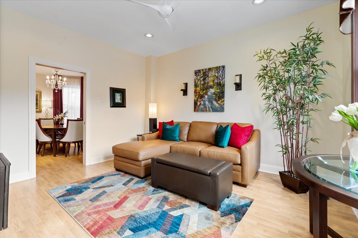 1916 West Irving Park Road Chicago, IL 60613 - Photo 8 of 27