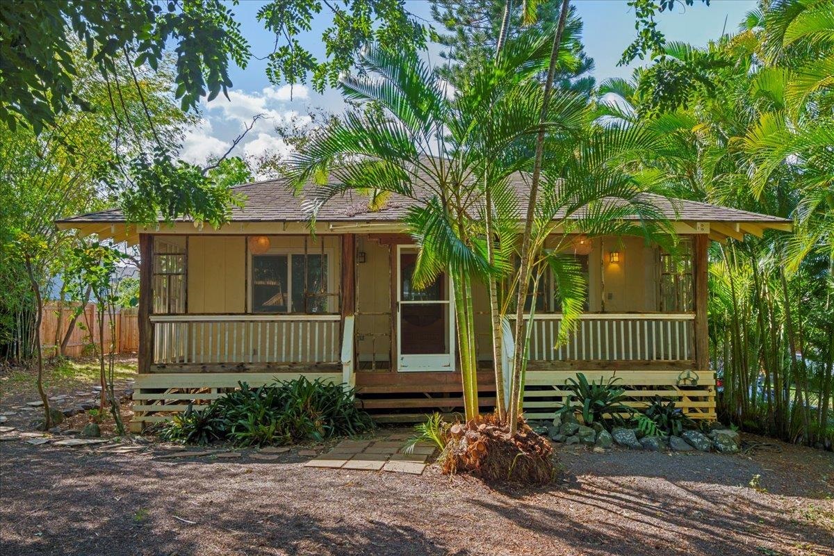 44 Puu KOA Place Haiku, HI 96708 - Photo 34 of 42 a front view of a house with garden