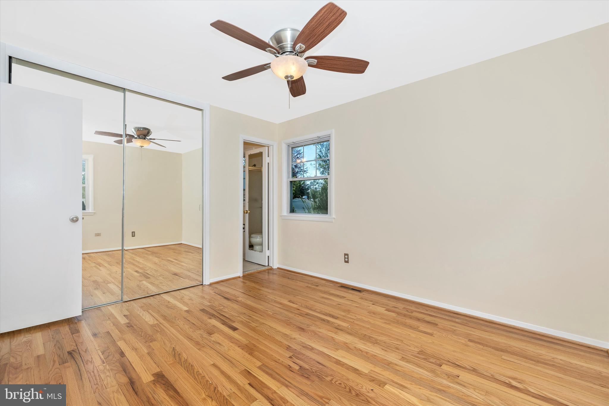 11924 Bayswater Road Gaithersburg, MD 20878 - Photo 15 of 41 Primary Has Private Bath