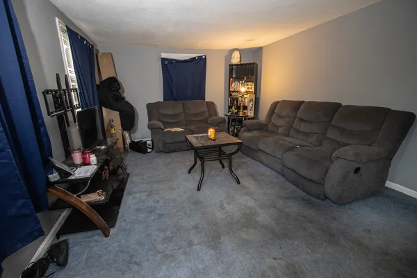 $229,000 | 377 Florida Avenue, Aurora, IL 60506